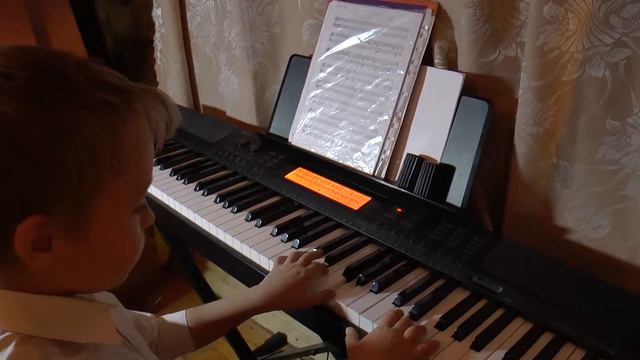 Гарри Поттер в исполнении Глеба Крэйн смотреть онлайн