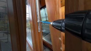 Меняем многозапорный замок на деревянной двухстворчатой двери - пошаговая инструкция