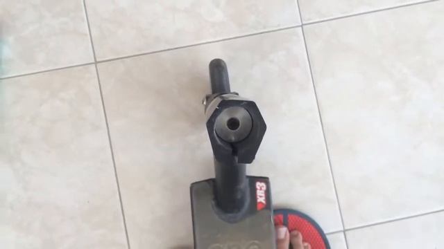 Что делать если шатается руль на самокате