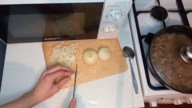 РОДСТВЕННИКИ ИЗ ВОЛГОГРАДА РАССКАЗАЛИ, КАК ПРАВИЛЬНО ГОТОВИТЬ ОПЯТА смотреть онлайн