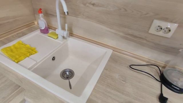 Обзор студии с посуточной арендой в Ж.К Панорама смотреть онлайн