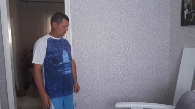 А нам привезли нашу покупку.И мы готовим ужин.