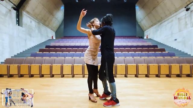 SOLA | BACHATA Mix | Dj Ramon Ft. Avikk & Elza | URBAN SENSUAL Improv. Cover смотреть онлайн