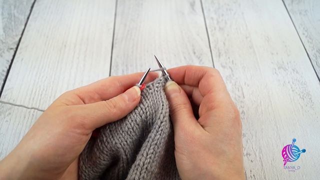 Снуд манишка спицами // Снуд спицами // Манишка спицами //Снуд в один оборот смотреть онлайн