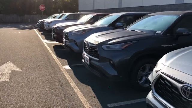 Toyota Dealership Walk: 2021 Toyota Tundra FINALLY On The Lot! смотреть онлайн