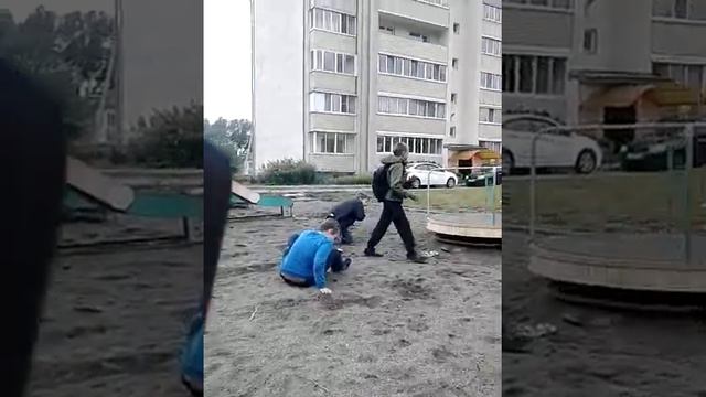 Прыгаем с карусели на большой скорости 3 смотреть онлайн