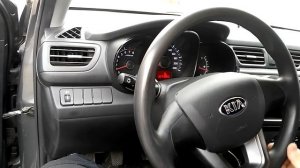 Kia Rio тянет вправо
