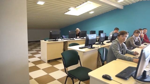 Видеотур по Компьютерной Академии ШАГ, г. Каменское смотреть онлайн