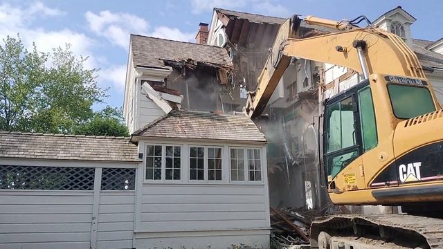 House Demolition #20 (part 1, Winnetka смотреть онлайн