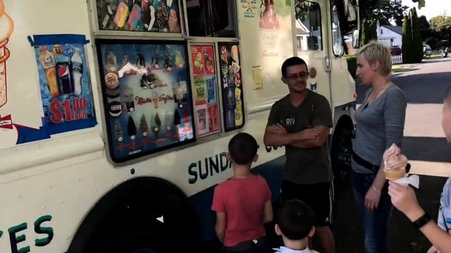 Американские мечты сбываются! Машина с мороженым приехала к нам домой))) #familyBarbershopAlterego смотреть онлайн