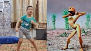 Жёлтый человек танцует.