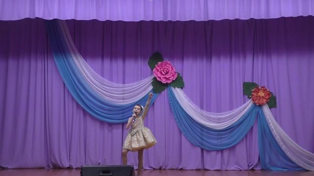 Все наоборот. Мышляева Варвара. Образцовый вокально-эстрадный ансамбль "Каприз".mp4 смотреть онлайн