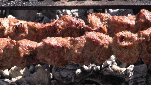 Шашлык на Обед по Американски смотреть онлайн