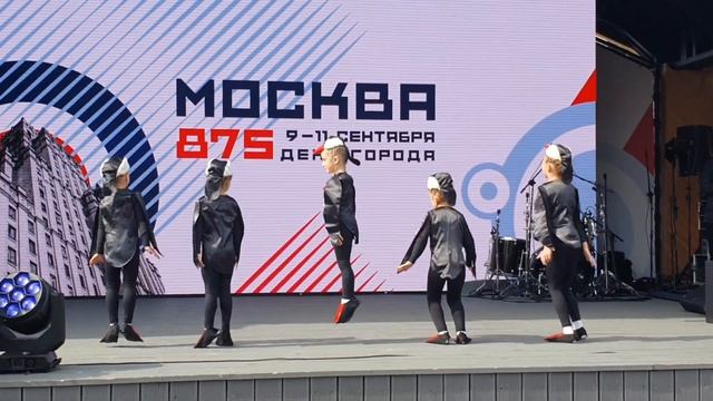 "Маленькие пингвины". Детская студия " Русский балет". смотреть онлайн