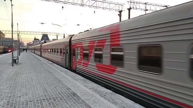 ЧС7-227 с поездом 008 "Кама" Москва - Пермь смотреть онлайн