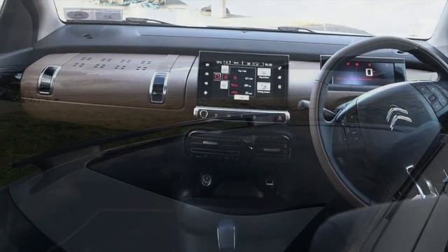 MOTOR REVIEW Declan Colley reviews the Citroen Cactus смотреть онлайн