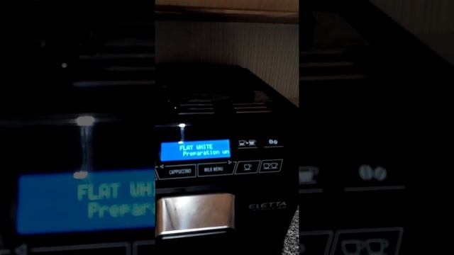 DeLonghi Eletta Cappuccino Ecam 44.66X смотреть онлайн