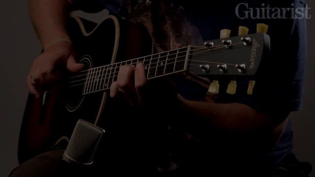 Larrivée P-03W & OM-03E 'Vintage' acoustic guitar demo смотреть онлайн
