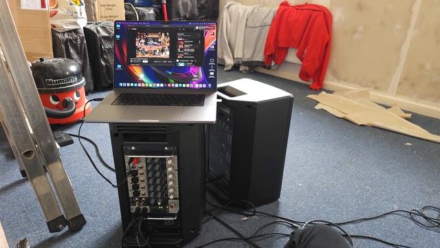 Yamaha Stagepas 300 Playing Entertainement Riddim смотреть онлайн