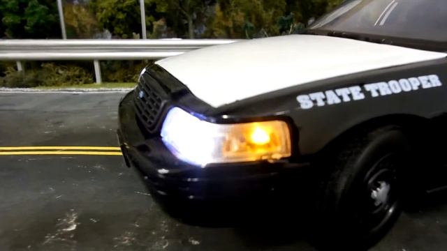 1/18 Texas DPS State Police Crown Victoria w/ Emergency Vehicle Flasher & Multi-Function Lightbar смотреть онлайн