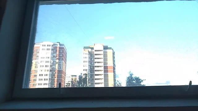 Механики демонтируют старый лифт смотреть онлайн