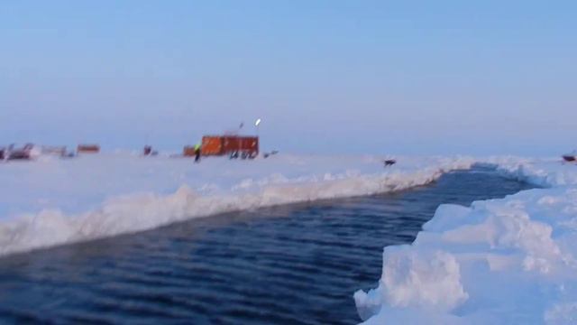 Первая Опасная трещина смотреть онлайн