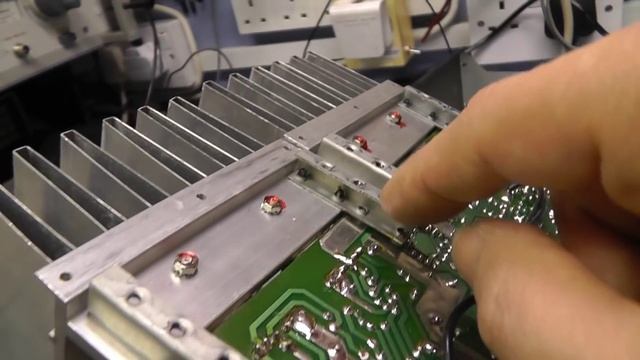 Cambridge audio P500 Power Amp bias pot & repair and test смотреть онлайн
