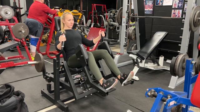 Gluteator - Dynavec Glute System- Seated Abduction Machine