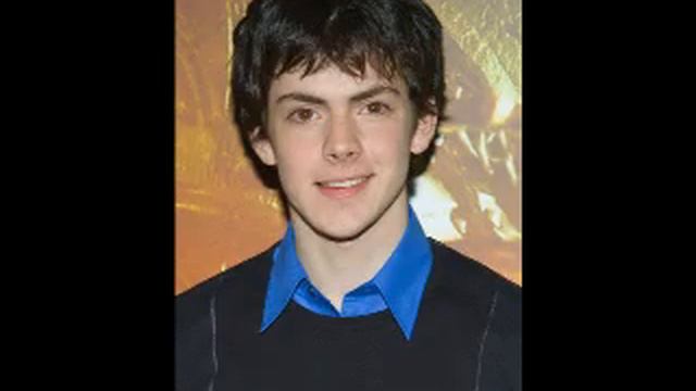 Christmas On The Square (Skandar Keynes Video)