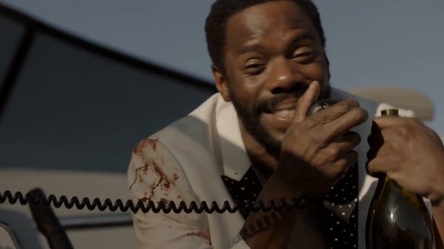 Fear The Walking Dead S03E08 - Victor talks to a Russian cosmonaut смотреть онлайн