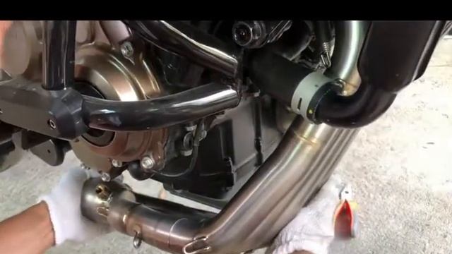 HONDA CB650R 2021 | AKRAPOVIC FULL EXHAUST SYSTEM | INSTALLATION | SOUND CHECK | FLYBY смотреть онлайн