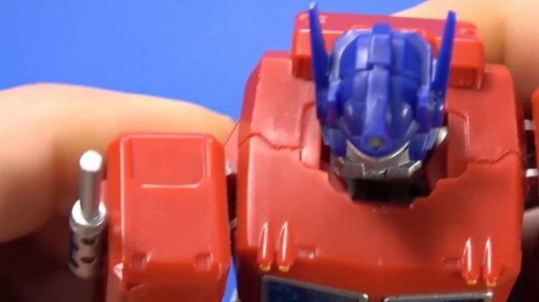 Amazing Yamaguchi Optimus Prime Transformers Revoltech Kaiyodo Convoy Action Figure Review
