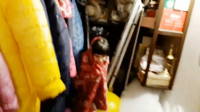 Наши прятки! Дети играют в прятки! Игры для девочек! Игры в прятки - как мы прячемся от мамы. смотреть онлайн