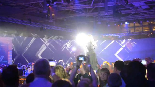 Валерия на Банкете Директоров Oriflame смотреть онлайн