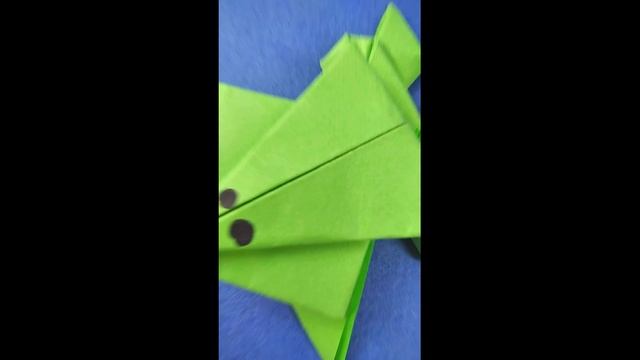 РЕАЛЬНО ПРЫГАЮЩАЯ ЛЯГУШКА - ЧЕЛЛЕНДЖ!!! /3VK YT.mp4 смотреть онлайн