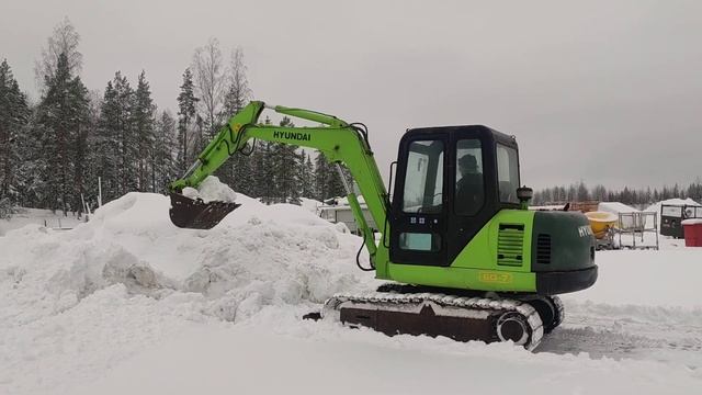 Hyundai R60-5 kaivinkone смотреть онлайн