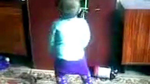 Танец под телевизором.3gp смотреть онлайн