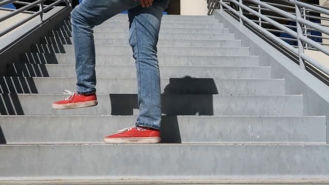 How to do the stair shuffle TheManThatDoes смотреть онлайн
