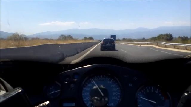 Thomas-HONDA CBR XX-1100 SuperBlackbird смотреть онлайн