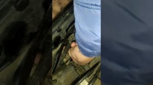 Замена галогеновых лампочек ближний свет мазда 6 gg..