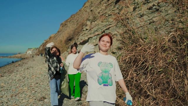 Фонд Экология установил в Анапе арт-объект для сбора пластикового мусора смотреть онлайн