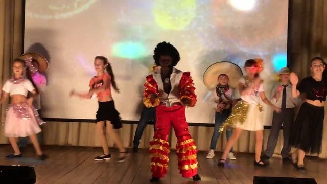 Afric Simone - Hafanana смотреть онлайн