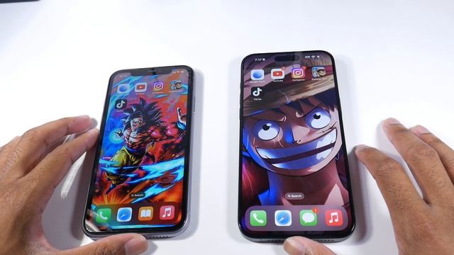 iPhone 15 Pro Max VS iPhone 11! (Camera Comparison, Speed Test, Display & Speakers) смотреть онлайн