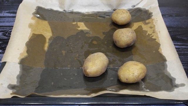 САМЫЙ ВКУСНЫЙ картофель в духовке! ЭТО ЛУЧШИЙ РЕЦЕПТ! Картошка запеченная в духовке смотреть онлайн