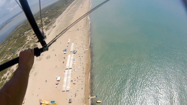 Тысячи людей под ногами, полет на дельтаплане. Благовещенская. смотреть онлайн