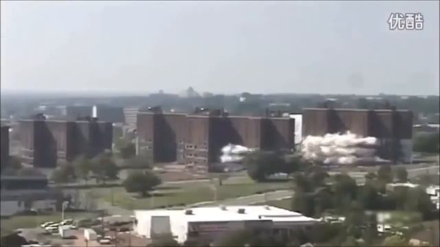 Снос больших зданий подрывом