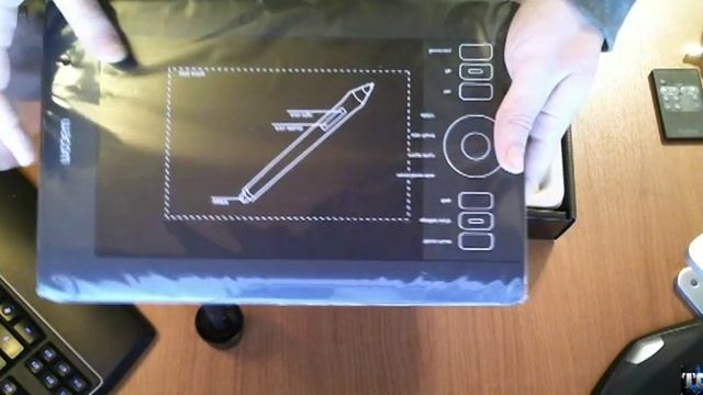 Unboxing and overview Wacom Intuos5 touch смотреть онлайн