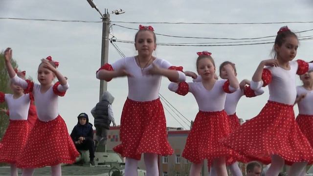 Студия танца "Импульс" - "Губки бантиком", 07.05.2022г., г.Кострома, парк Победы смотреть онлайн