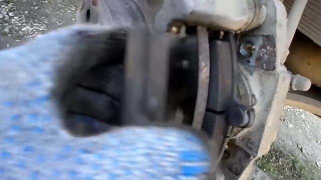 Почему скрипят тормозные колодки. Как это исправить? смотреть онлайн