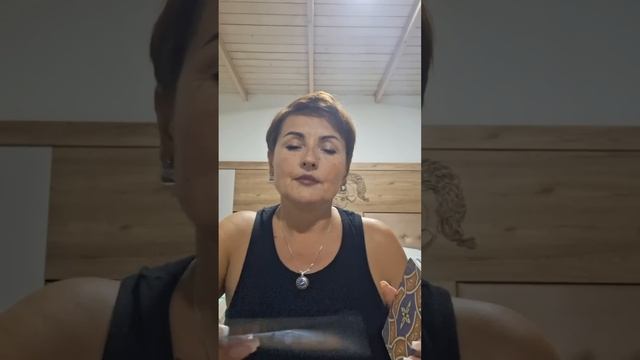 Таро расклад : ЛЮБИТ ЛИ ОН МЕНЯ ?ИЛИ ЭТО МОИ ИЛЮЗИИ?? смотреть онлайн